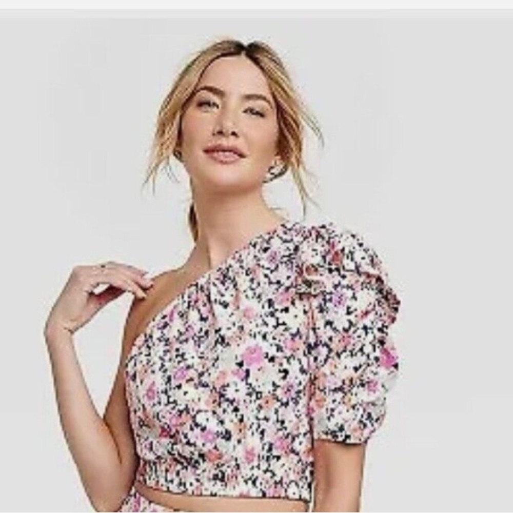 NWOT - Target multicolored floral one sleeved top! Universal Thread - never worn
